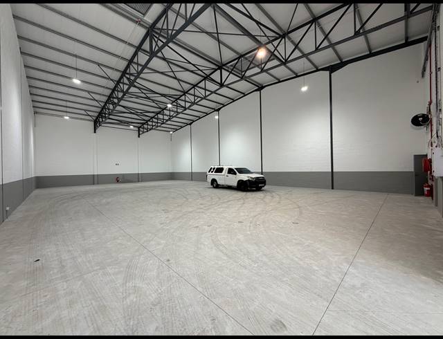 565M² WAREHOUSE TO LET IN STIKLAND INDUSTRIAL